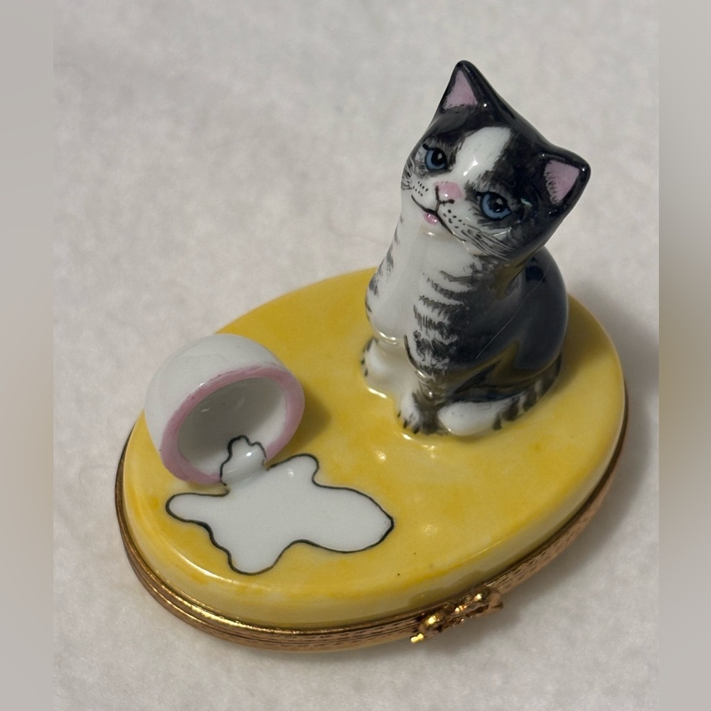 Vintage Limoges “Kitten with Spilled Milk” LE 65/500 Peint Main Jacques
